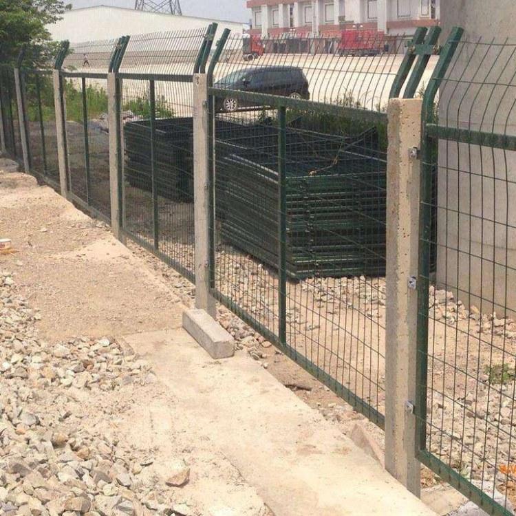 湖北铁路护栏网 铁路防护栅栏厂家