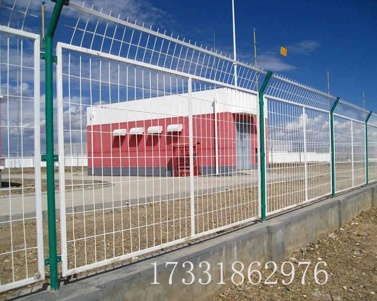 湖北厂区围栏网 工厂护栏网批发 浸塑护栏网