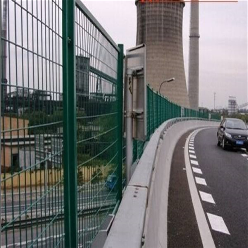 湖北高速公路护栏网 浸塑边框护栏网