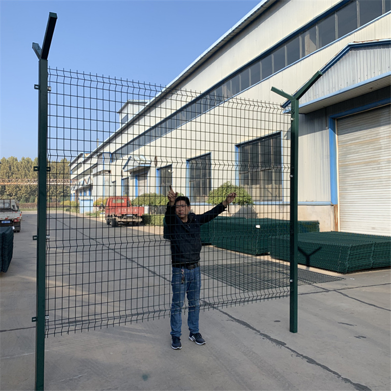 湖北机场钢丝网 双边钢筋护栏网 机场围栏网价格
