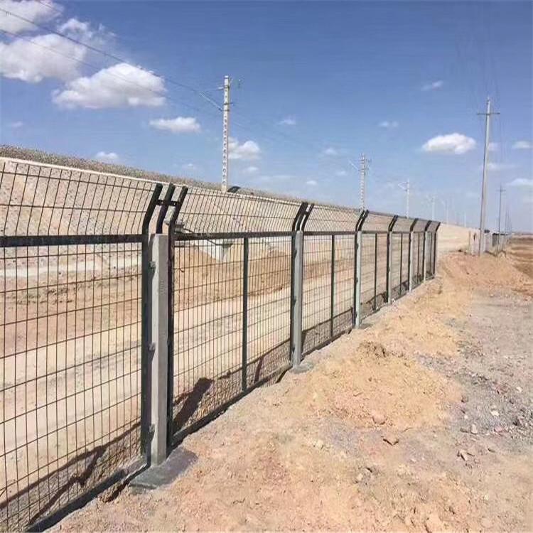 湖北铁路防护网 高铁防护栅栏围栏