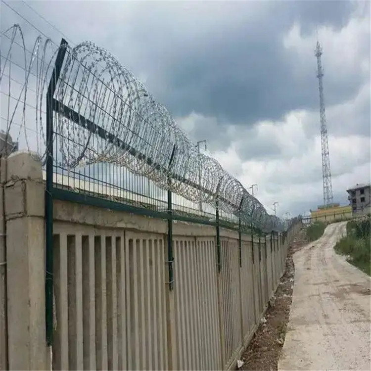 湖北铁路刺丝滚笼