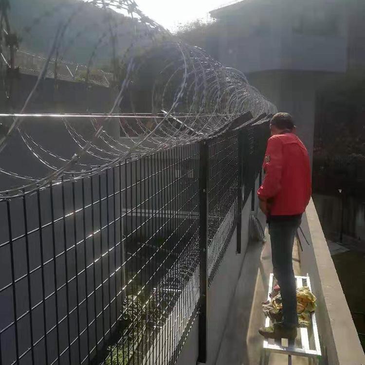 上海武警巡逻道隔离网