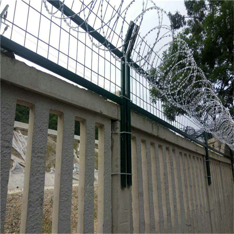 上海铁路防护栅栏刺丝滚笼